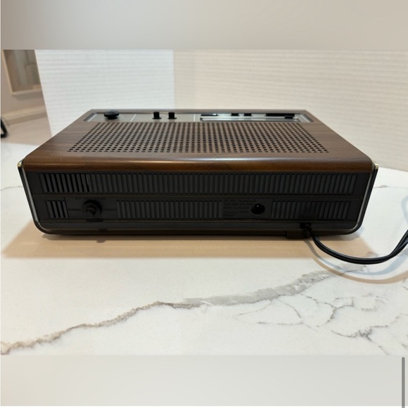 Panasonic Clock Radio Vintage TESTED RD-9849 wood grain black weather band am fm - Picture 7 of 14